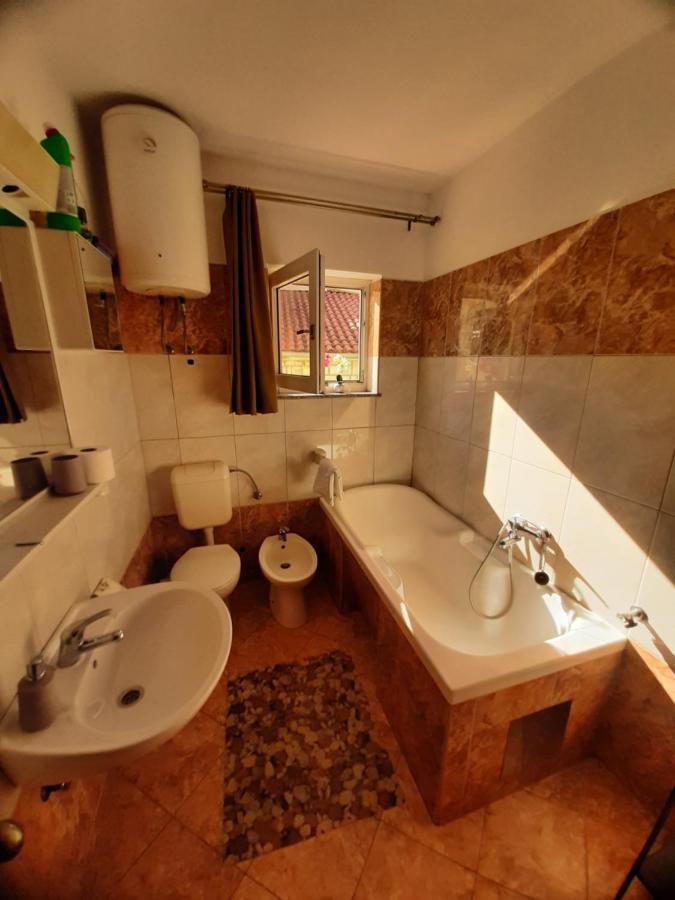Apartments Lemongarden Duće エクステリア 写真