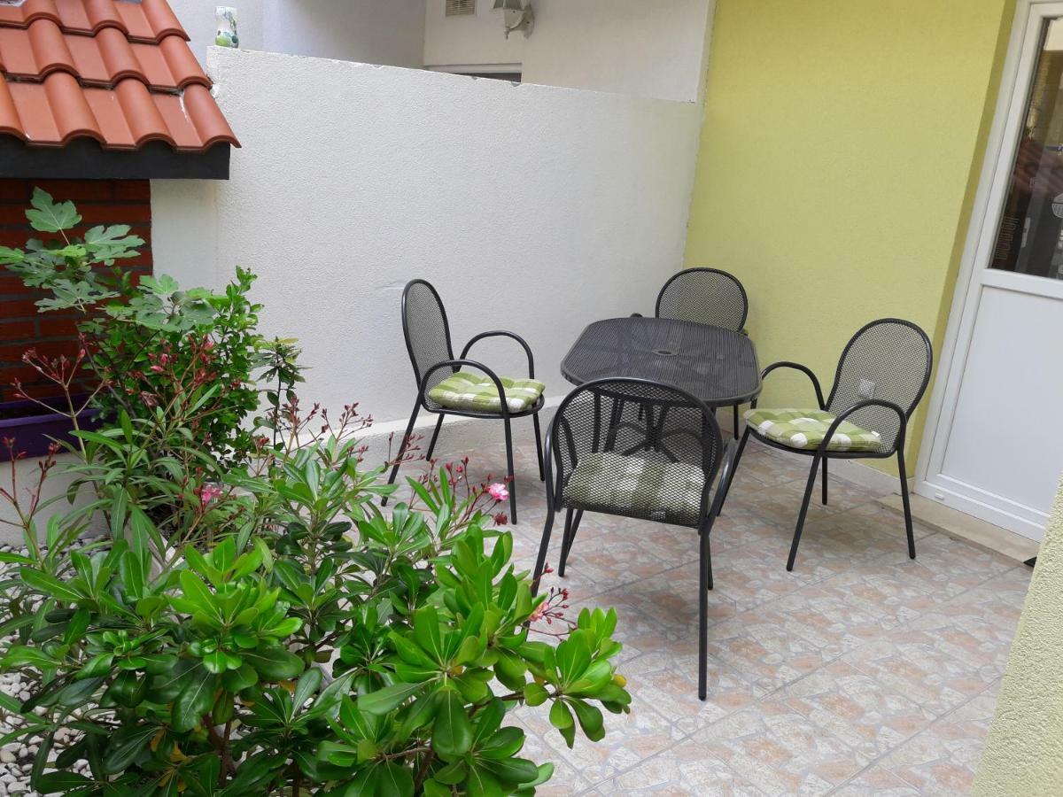Apartments Lemongarden Duće エクステリア 写真